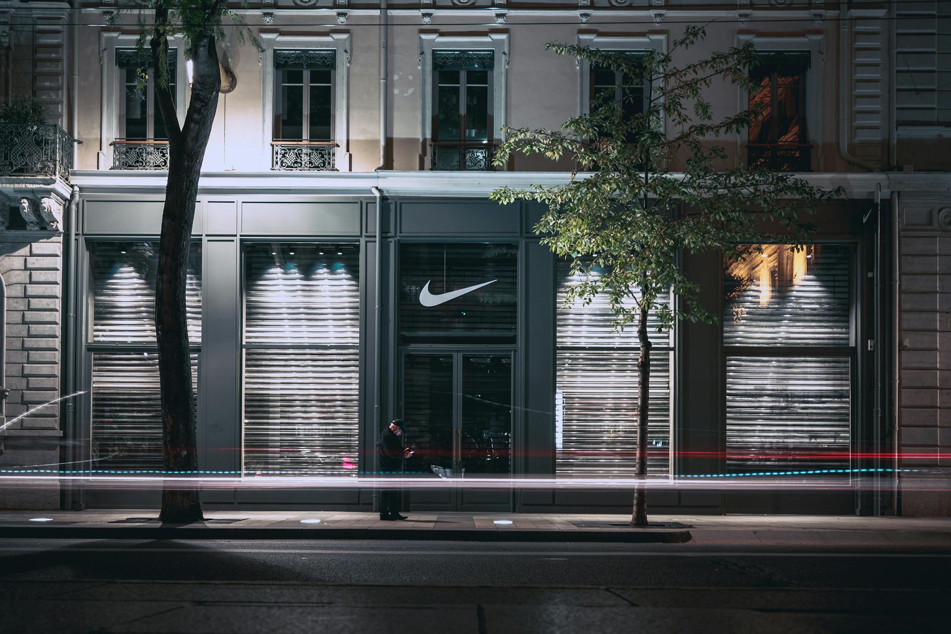 Reverse engineering of Nike's e-commerce site using only the browser